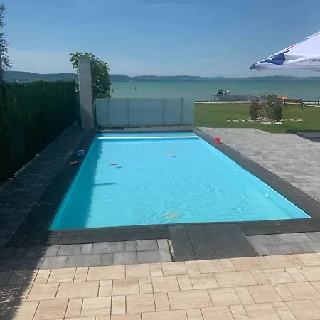 Apartment In Balatonlelle 54389 Apartamento